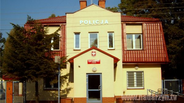 Komisariat policji w Nadarzynie doposażony w zabrany przez wójta sprzęt teleinformatyczny